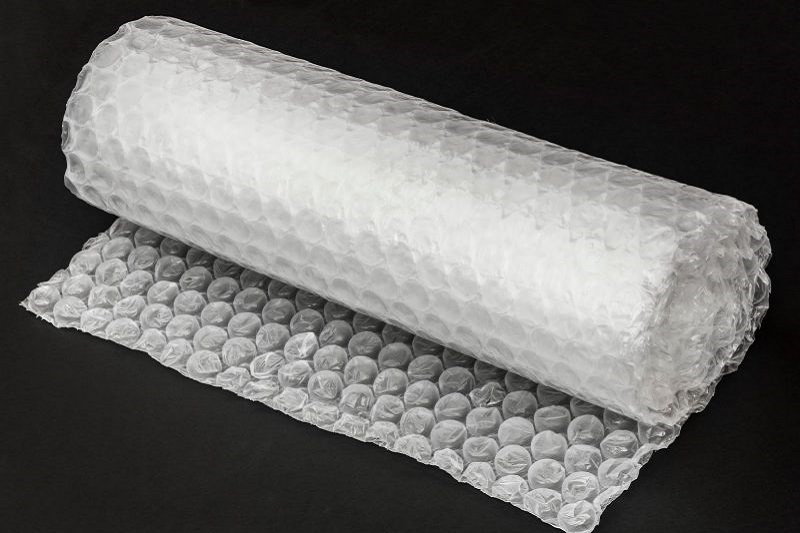 Một số lưu ý khi đóng gói dâu tây bằng màng xốp hơi Sử dụng màng xốp hơi để đóng gói các loại trái cây