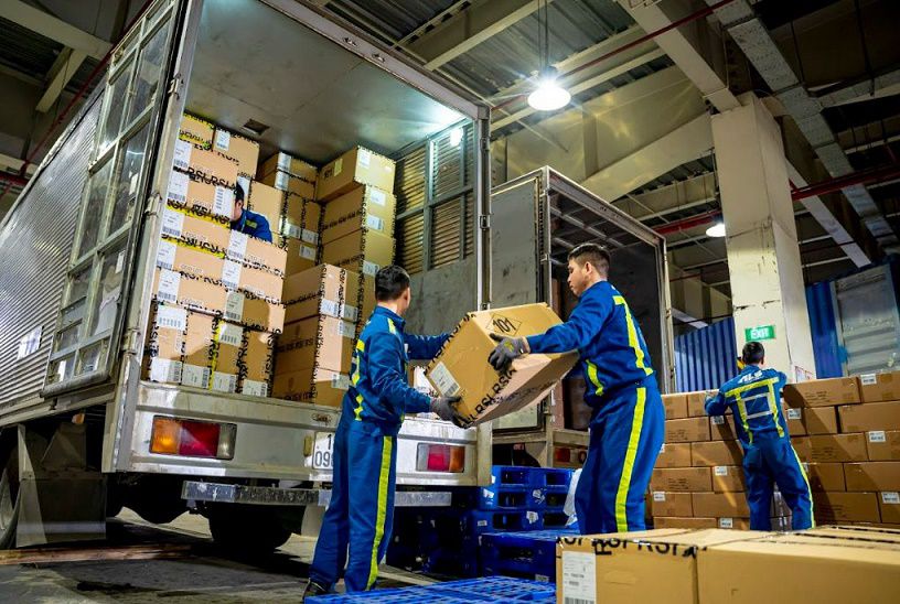 Hàng hóa là tài liệu dễ bị thất lạc khi gửi chuyển phát nhanh vì đơn vị vận chuyển không xử lý, phân loại trước khi giao nhận