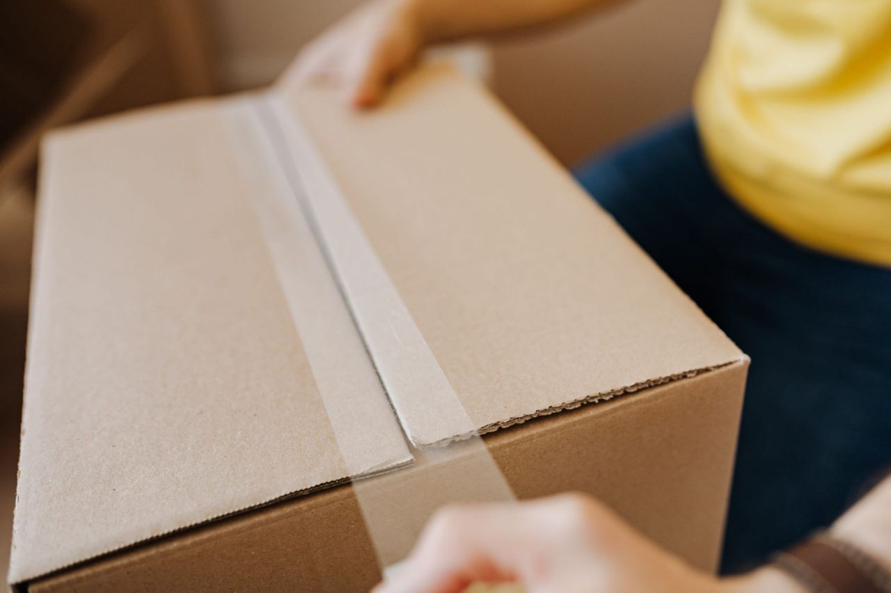 đóng gói hàng hoá bằng băng keo đóng gói hàng hoá bằng băng keo