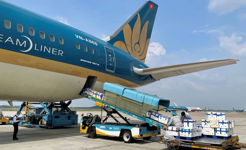Vận chuyển bằng đường hàng không là một lựa chọn hiệu quả để vận chuyển hàng đi Myanmar từ Việt Nam.